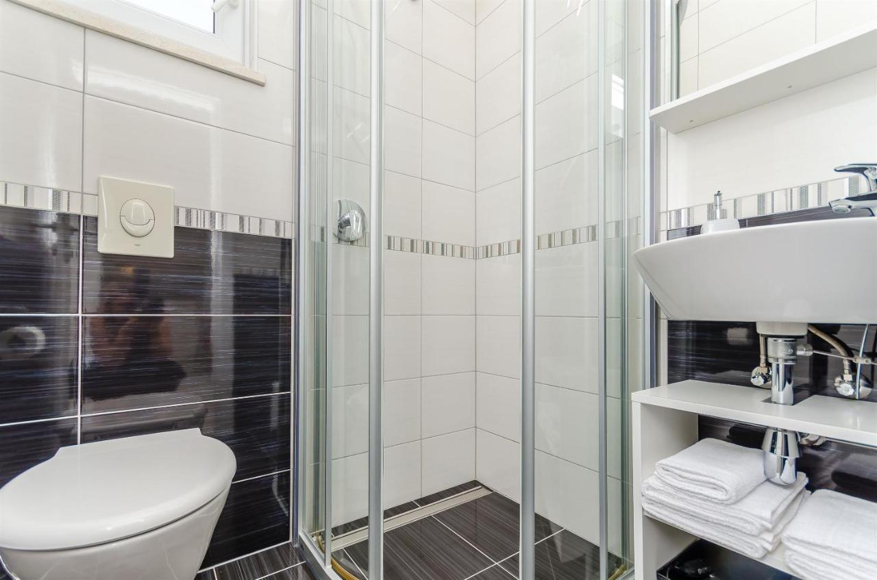 טרוגיר Apartments And Room Maestral מראה חיצוני תמונה