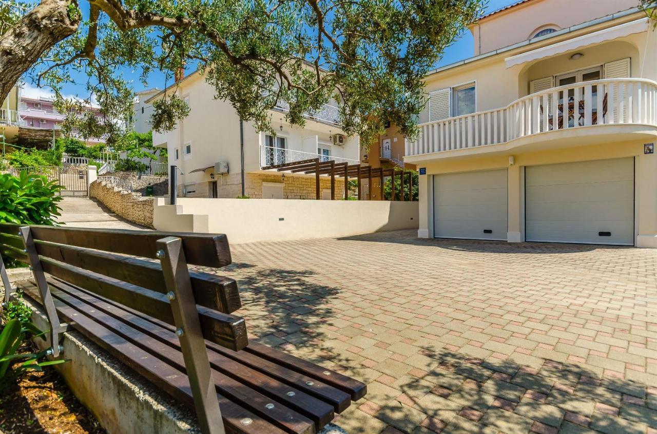 טרוגיר Apartments And Room Maestral מראה חיצוני תמונה