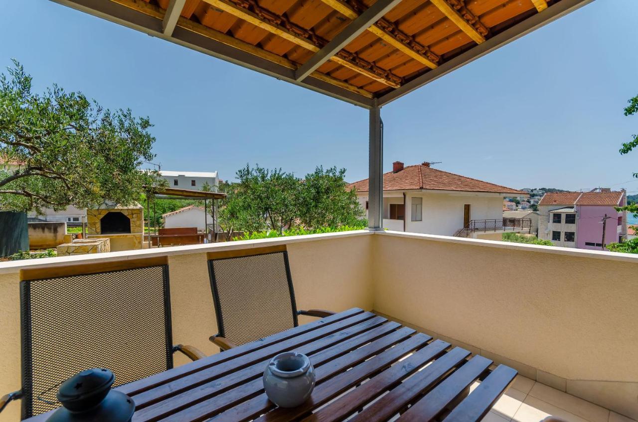 טרוגיר Apartments And Room Maestral מראה חיצוני תמונה