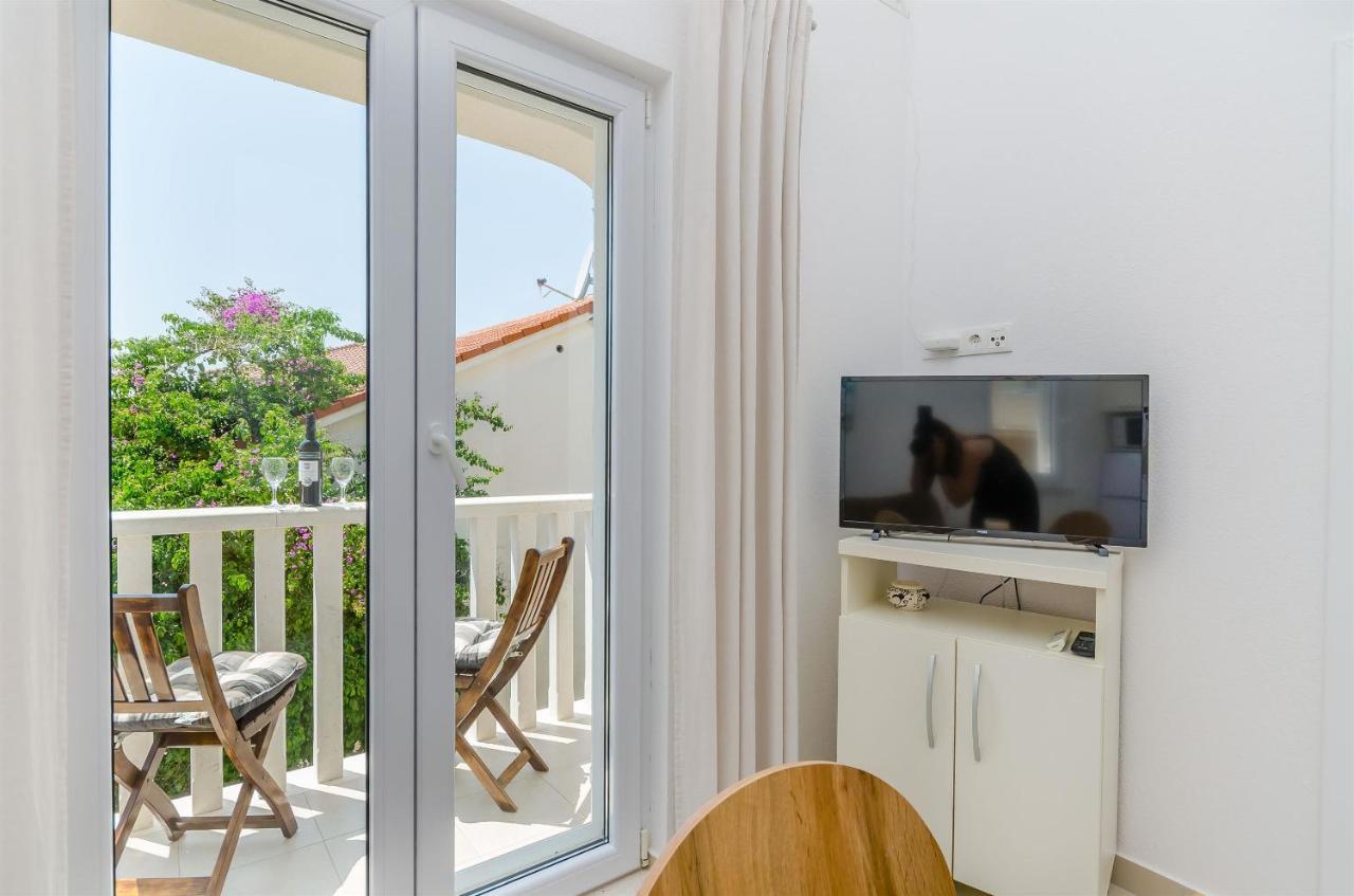 טרוגיר Apartments And Room Maestral מראה חיצוני תמונה