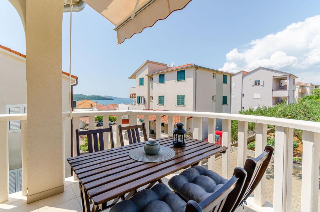 טרוגיר Apartments And Room Maestral מראה חיצוני תמונה
