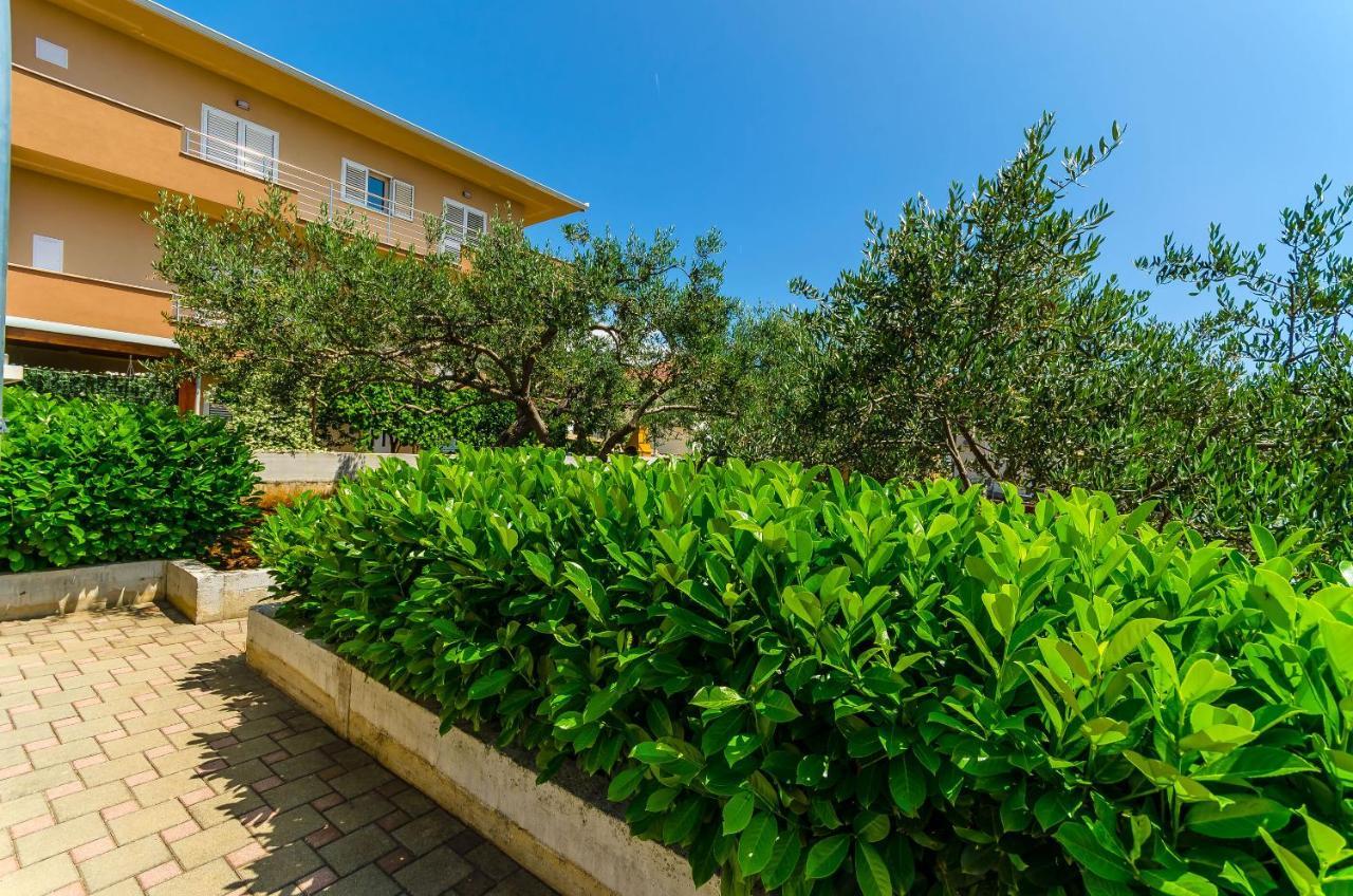 טרוגיר Apartments And Room Maestral מראה חיצוני תמונה