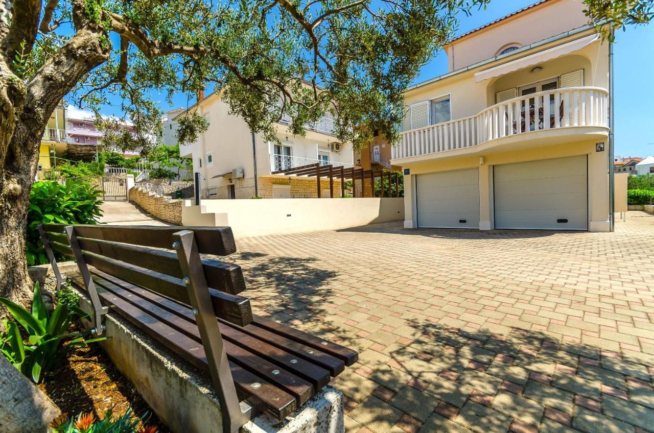 טרוגיר Apartments And Room Maestral מראה חיצוני תמונה