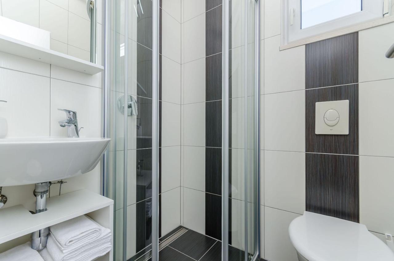 טרוגיר Apartments And Room Maestral מראה חיצוני תמונה