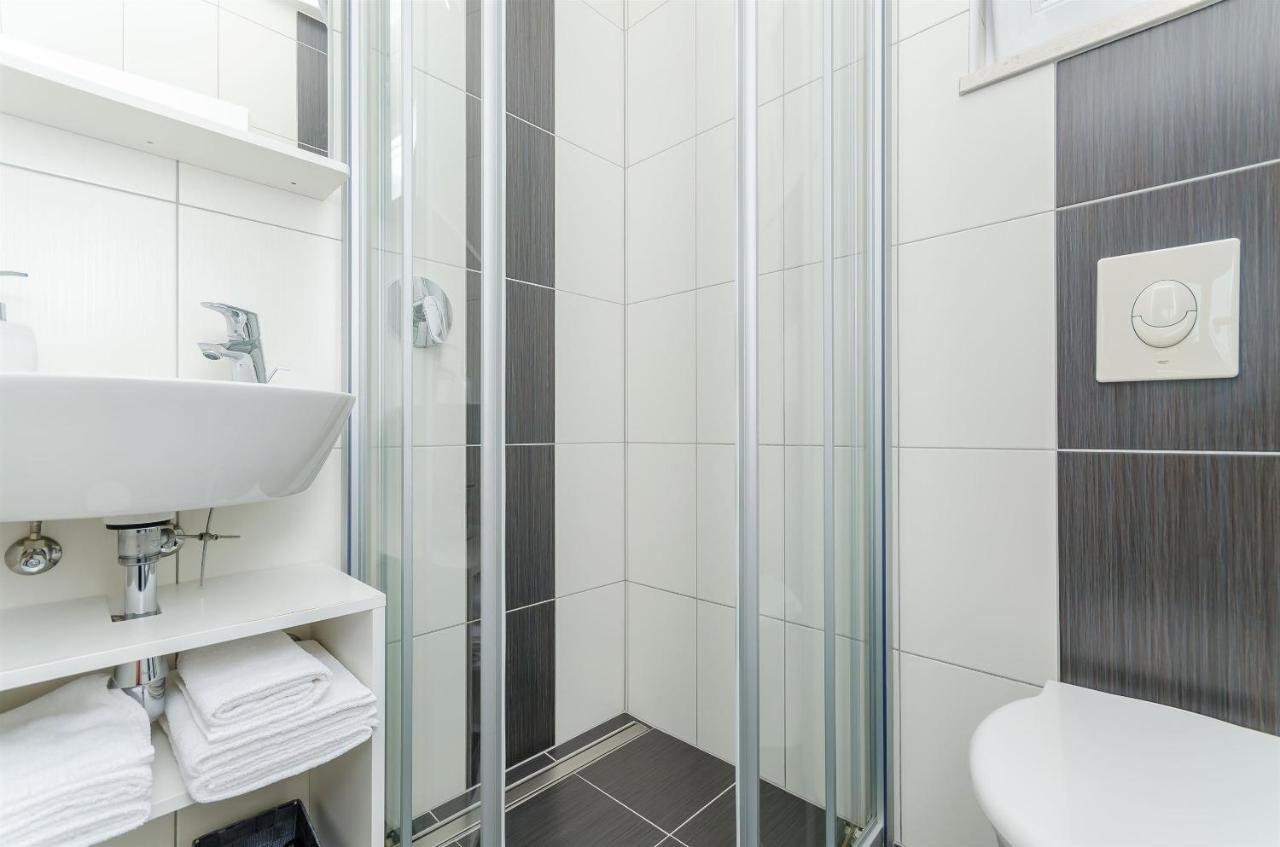 טרוגיר Apartments And Room Maestral מראה חיצוני תמונה