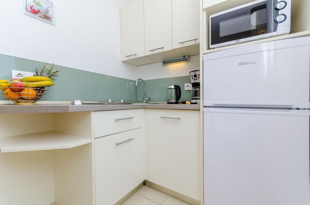 טרוגיר Apartments And Room Maestral מראה חיצוני תמונה